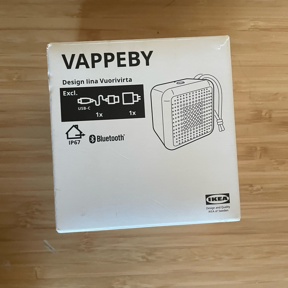 Vappeby IKEA black Bluetooth speaker